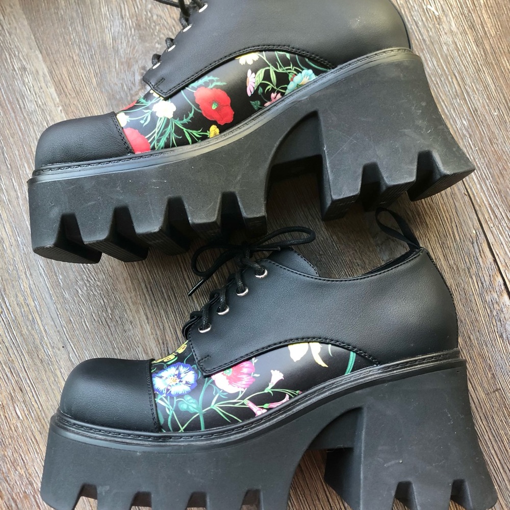Lamoda Wild Floral Platforms